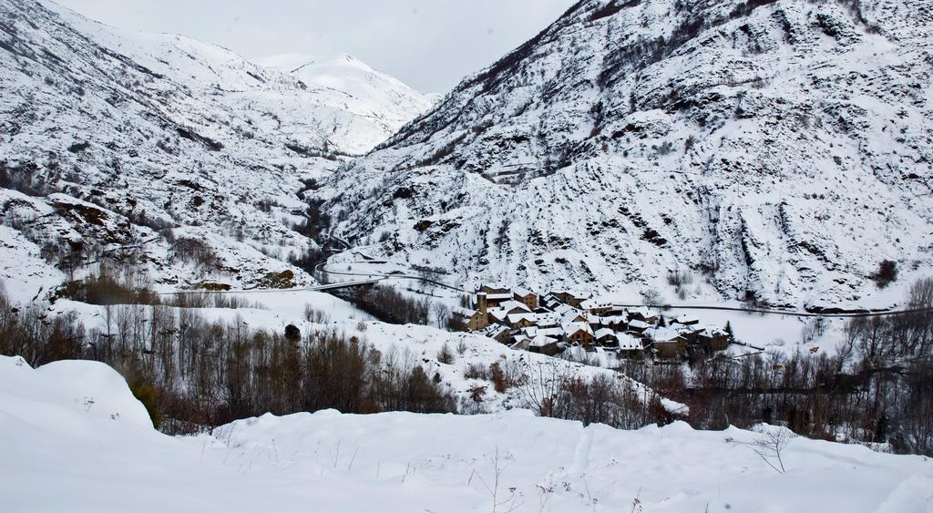 Apartamento Casovall Appartement Esterri d'Àneu Buitenkant foto